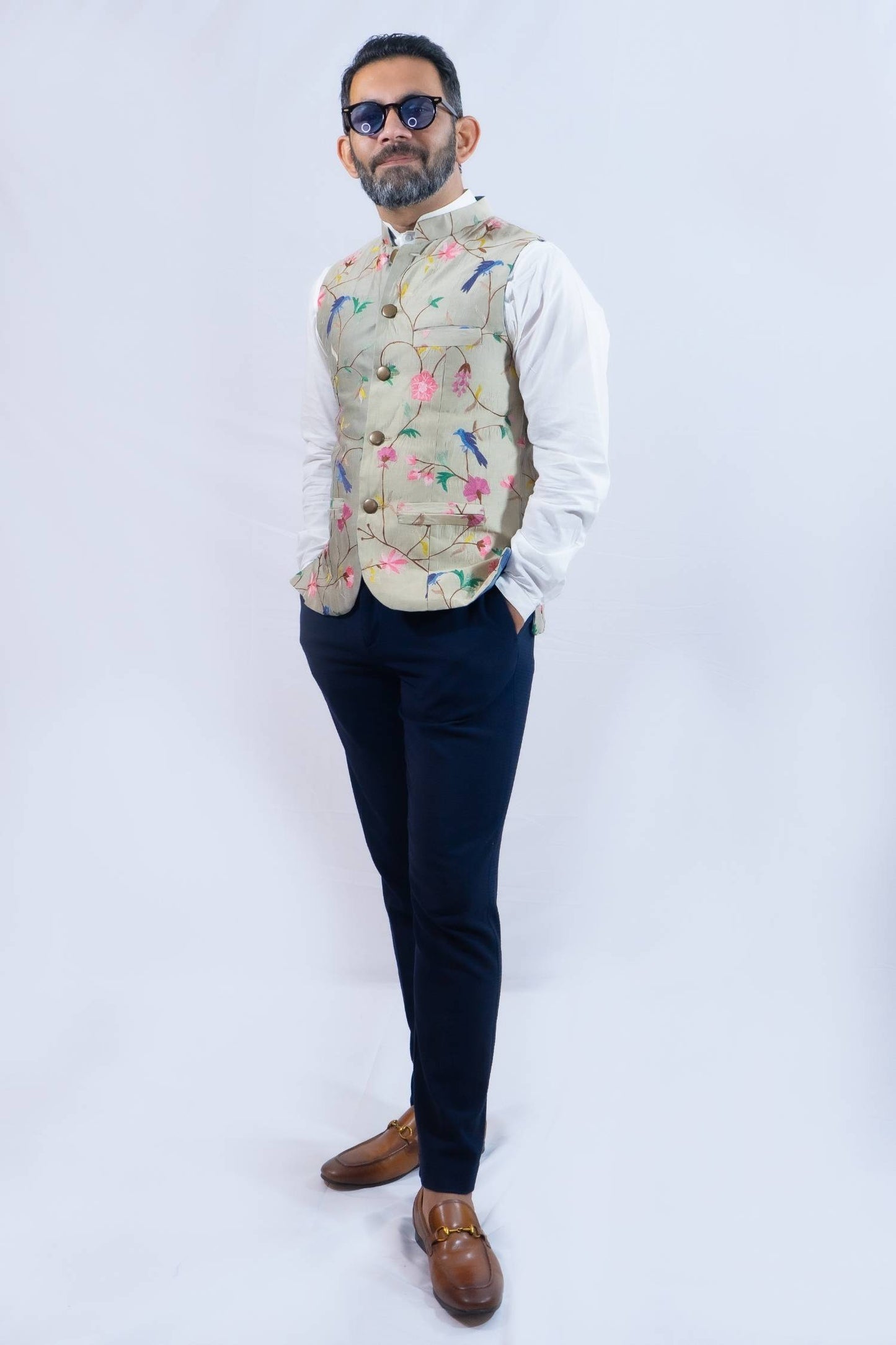 Floral and bird print vest เช่าชุดอินเดียผู้ชาย