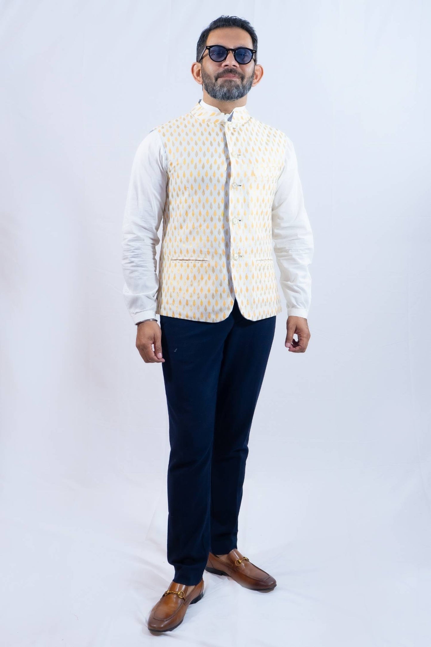 White gold vest เช่าชุดอินเดียผู้ชาย